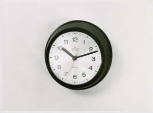 Junghans Wanduhr "electronic" "ato-mat" "331/3507" von Udo Schultheiss
