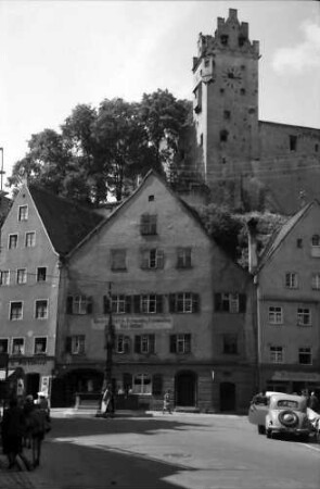 Füssen: Gasse und Schlossturm
