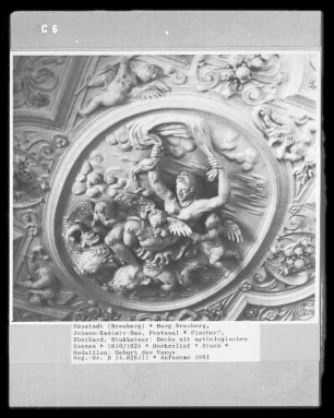 Decke mit mythologischen Szenen — Medaillon: Geburt der Venus