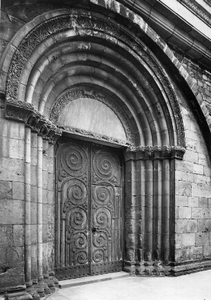 Frankenthal (Pfalz), Ehemalige Augustiner-Chorherrenstiftskirche Sankt Maria Magdalena (1150/1200). Westportal