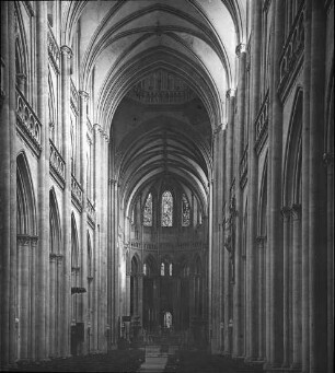 Coutances (Manche), Kathedrale, Inneres nach Osten