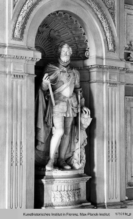 Marmorstatue von Emanuele Filiberto von Savoyen - Statua in marmo di Emanuele Filiberto di Savoia