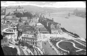 Budapest. Gerhardus-Monument und Panorama. Blick vom Gellert