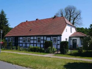 Zechow, Rheinsberg, Dorfstraße 9