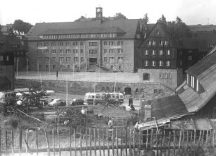 Altenberg : Altenberg, Platz des Bergmanns. Blick zum Rathaus