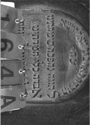 Grabstein 164 (Index: 99786090) Zustand: Risse Maße HxBxT: 115x54x26 cm Besonderheit: Kindergrab: Grabstein 164A