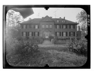 Liepen (Neetzow-Liepen). Schloss. Gartenfront