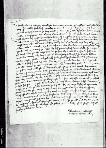 Briefwechsel der Gräfin. Darunter: Graf Ludwig 1449; Erzherzogin Mechthild 1468-79; Gräfin Barbara 1478; mit Baden 1461, 1472; Burgund 1454, 1462; Frankreich 1461; Herzog von Mailand 1473; Pfalz-Bayern 1455-78; Fürstin Jolante von Piemont 1475, 1460; Haus Savoyen 1453-74; Kloster Binsdorf 1470, 1471; Peter von Hagenbach, undat.; Schultheiß von Luzern Heinrich von Humwil 1469-72; Francois Malet 1456-65; Amtmann zu Möckmühl 1456-62; Schultheiß zu Backnang 1468-78; Dr. Heinrich Steinhöwel 1474; Graf Johann von Werdenberg 1467; Propst Ulrich Wirtemberger zu Stuttgart 1473; Komthur zu Ysenheim 1456, 1458.