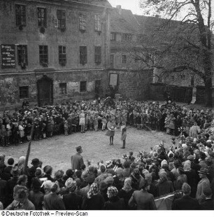 Bodenreform, Helfenberg, Rittergut; Stellvertretender Ministerpräsident Fischer