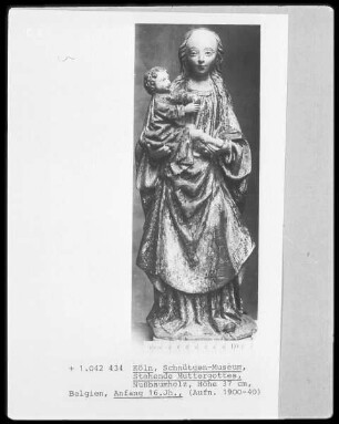 Stehende Muttergottes