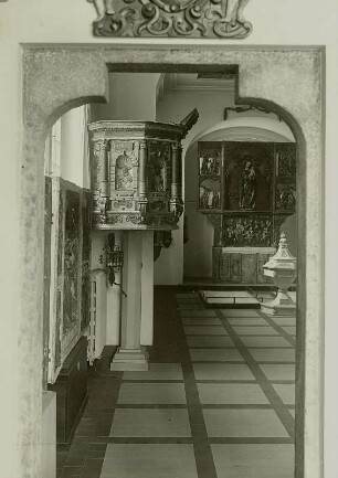 Bautzen, Stadtmuseum : Bautzen. Stadtmuseum, Inneres. Durchblick zum Kirchensaal