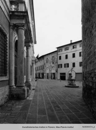Piazza Chigi, San Quirico d'Orcia
