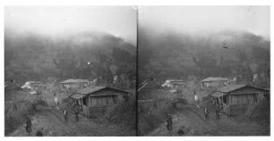 Hakone (Japan). Stadtteilansicht mit Einheimischen auf einer Straße