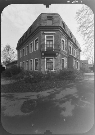 Dresden-Loschwitz, Wachbergstraße 6. Altersheim der Christengemeinschaft Rudolf Frieling e.V. (Einweihung 01.04.1986). Eckansicht von Südost