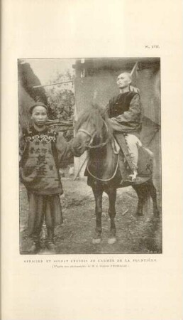 Officier et soldat chinois de l'armée de la fronti`ere