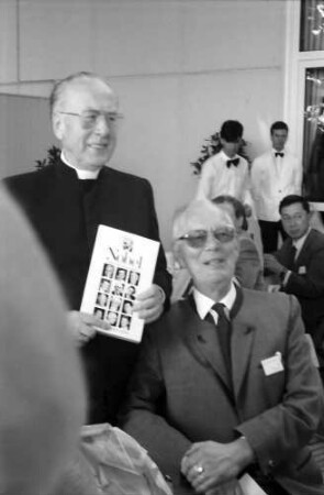 35. Tagung 1985 Physik; Bayrisches Frühstück: Kardinal König, Graf Lennart Bernadotte
