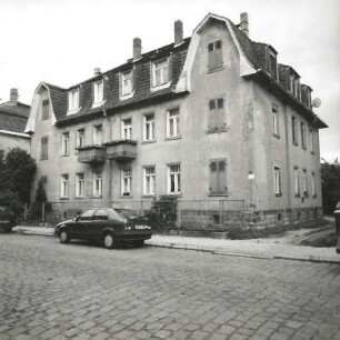 Dresden-Mickten, Naundorfer Straße 17. Wohnhaus (1901/1925). Straßenansicht
