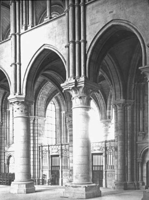 Laon, Kathedrale Notre-Dame, Inneres, Hauptschiffarkaden
