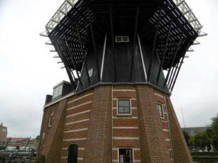 Haarlem: Windmühle "Molen de Adriaan"