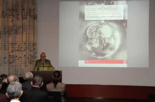 Dresden. Sächsische Landesbibliothek - Staats- und Universitätsbibliothek. Eröffnung der Ausstellung "O du fröhliche? Weihnachten in historischen Fotografien" im Vortragssaal. Generaldirektor Prof. Thomas Bürger bei der Begrüßung