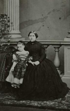Johanna Güterbock mit dem Kind Elise Güterbock