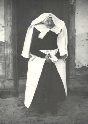 Trauertracht aus Burg : Kleidung - niedersorbische Tracht. Ort: Bórkowy / Burg-Spreewald. Trauertuch