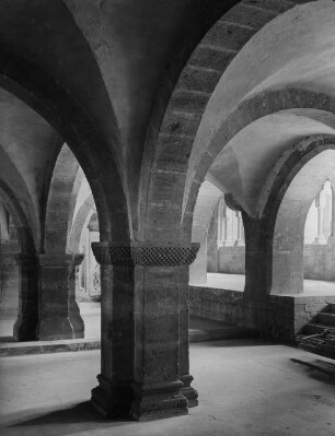 Halberstadt, Dom St. Stephanus und St. Sixtus, sog. Alter Kapitellsaal, nach Süden