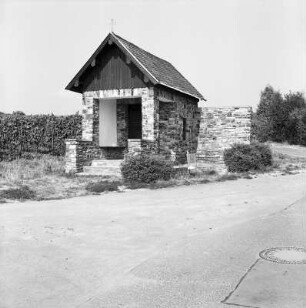 Gebranntes Heiligenhäuschen; Oestrich-Winkel, Sautt (bei Kirchstr. 126)