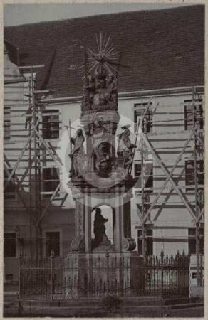 Dreifaltigkeitssäule am Stiftsplatz Brieg
