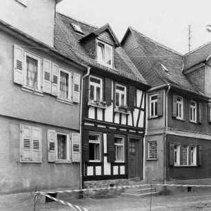 Butzbach, Roßbrunnenstraße 15, Roßbrunnenstraße 17