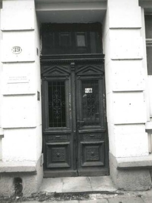 Dresden-Pieschen, Robert-Matzke-Straße 39. Wohnhaus (um 1900). Portal
