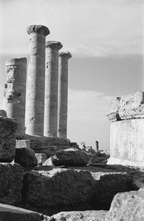 Reisefotos Libyen. Kyrene, antike griechische Stadt. Säulenstellung