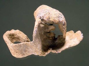 Fragment einer Lampe mit Stempel am Henkel: M.COPONI (?)