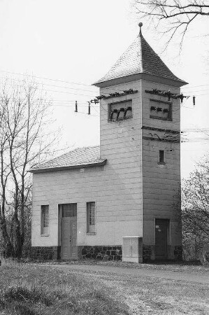 Trafostation (Transformatorenhaus); Birstein, Hinter der Kirche, Unter dem Breulrain