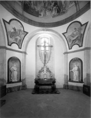 Ostritz. Zisterzienserinnenabtei Klosterstift St. Marienthal (um 1230 gegründet). Kreuz- und Michaelis-Kapelle (1756 geweiht). Inneres mit Kreuzaltar (um 1515)