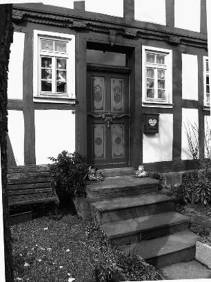 Fachwerkhaus; Herbstein, Kirchplatz 11