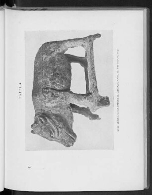 Tafel 4 (27, 83) Büffel, Eisenhohlguss. China, Han-Stil. H.: mit Sockel 38 cm.