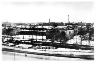 140 Jahre Empfangsgebäude Bayerischer Bahnhof in Leipzig: Vor der Ankunftsseite des Bahnhofes die Gärten der Anwohner.