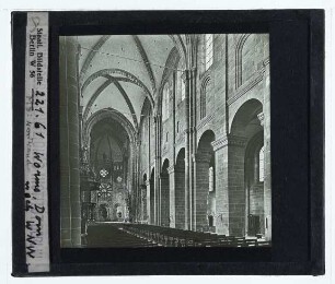 Worms, Dom : Innenansicht, Blick nach NW, N-Wand des Mittelschiffs