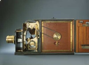 Kinematograph : Kinematograph in Box (geöffnet). Dresden: Technische Sammlungen Dresden?