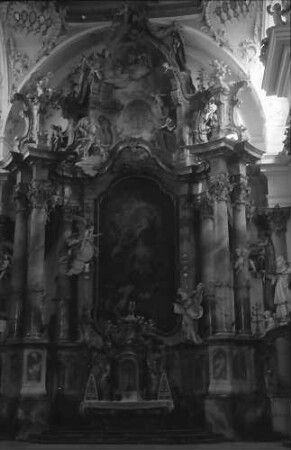 Zwiefalten: Seitenwand mit Gruppe im Kloster