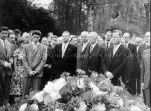 Kranzniederlegung in Berlin zum 9. Jahrestag des Volksaufstandes vom 17.Juni 1953