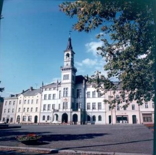 Oelsnitz, Markt 1. Rathaus (1861-1864). Eingangsseite