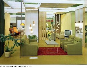 Sitzgruppe : Ausstellungskoje mit Sitzgruppe (1975; Polstermöbelkombinat Oelsa-Rabenau (PMK))