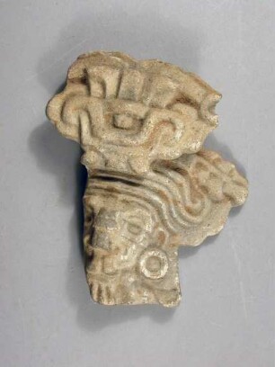 Fragment eines Tongefäßes