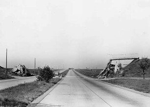 Überführung der L 1239 Dornstadt - Bollingen in km 126,188 Die Brücke wurde im April 1945 gesprengt, 1952 wiederaufgebaut.