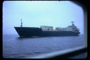 Containerschiff "Weser Express"