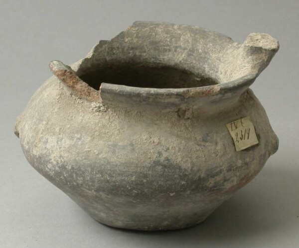 Clay vessel