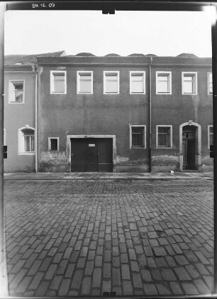 Pirna-Altstadt, Schmiedestraße 50. Wohnhaus (18. Jh.). Straßenfront (Teilansicht)
