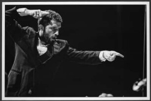 Omer Meir Wellber am Pult der Kremerata Baltica, Internationale Schostakowitsch-Tage Gohren 2014
